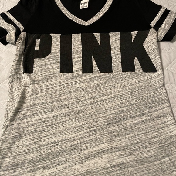 Victoria's Secret Black and Gray V-Neck Tee - Picture 4 of 7
